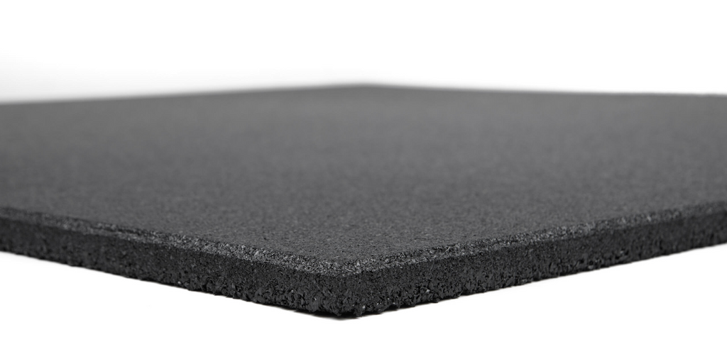 Standard Black Fitness Tile 20 mm | gumova sportovni dlazdice - ilustracni fotka 2